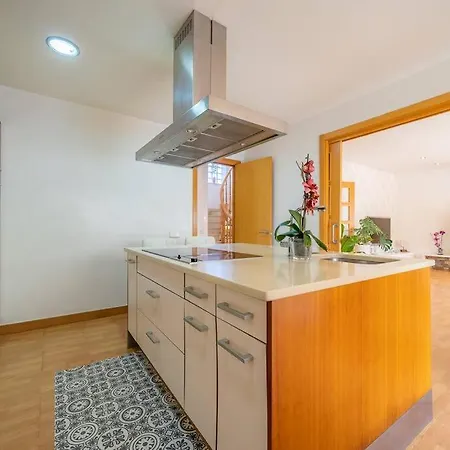 Beverly Hills Lux - Design